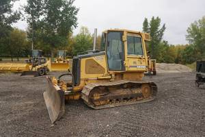 lot 1 image: 2001 John Deere Model 550H LGP Crawler Dozer