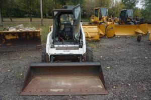 lot 7 image: 2008 Bobcat S150 Skid Loader Skid Steer