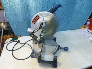 lot 7 image: Ryobi 10 Miter Saw