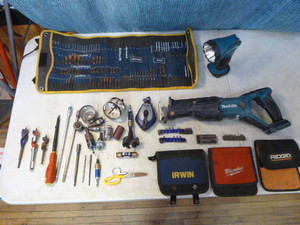 lot 9 image: Variety of Tools
