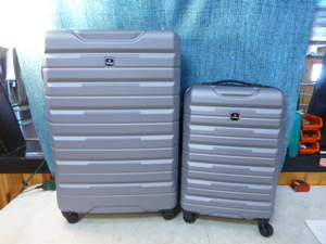 lot 32 image: 2 Piece Tag Hardside Spinner Gateway Luggage