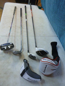 lot 60 image: Golf Clubs