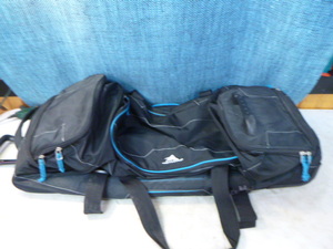 lot 61 image: High Sierra SportsTravel Bag