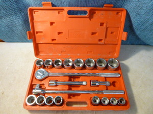 lot 84 image: Grip Socket Wrench Set