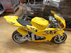 lot 105 image: Dirtbike