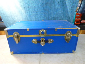 lot 111 image: Pressed Wood Trunk