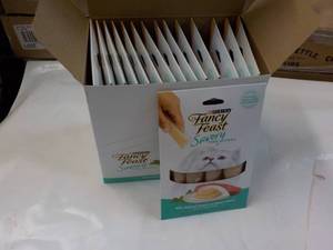 15 ct Purina Fancy Feast Savory Cat...