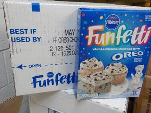 12 ct Boxes Pillsbury Funfetti Cake...