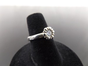 lot 79 image: .925 Sterling Silver Light Topaz Flower Ring Size 5.5