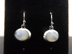 lot 92 image: .925 Sterling Silver Mother of Pearl Cabochon Dangle Hook Earrings