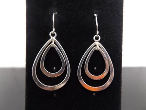 lot 97 image: .925 Sterling Silver Dangle Hook Earrings