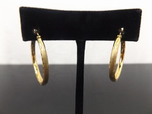 lot 99 image: .925 Sterling Silver Etched Hoop Vermeil Hinged Post Earrings