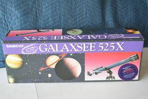 lot 1 image: Tasco Galaxsee Skywatch 525X Telescope