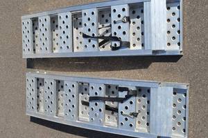 lot 6 image: 2ct Reese Explore Pickup Truck Ramps 750lb Capacity Each