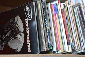 lot 61 image: Box of Assorted Magazines