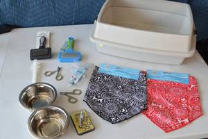 lot 69 image: Assorted Lot Pet Supplies