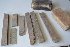 lot 89 image: Assorted Masonry, Fire Brick, Slate, Cinder Blocks