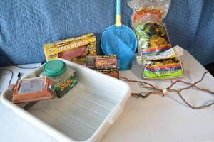 lot 115 image: Assorted Lot Reptile Pet Care