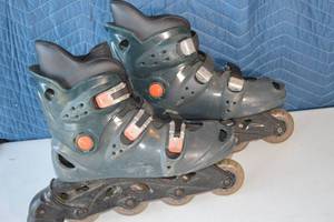 lot 134 image: Size 10 Mens Rollerblades XCS 2.0