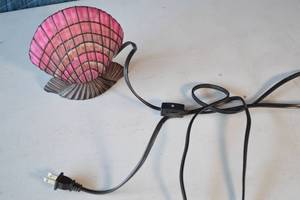 lot 137 image: Iron Base Decrotive Lamp
