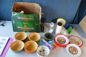 lot 146 image: Kitchen and Water Bottle Combo