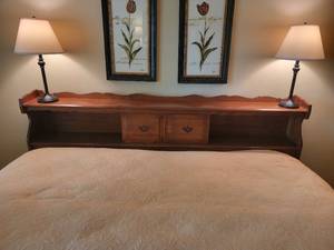 lot 40 image: Early American Styling King Headboard & Frame
