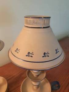 lot 114 image: Charming Toile Candle Stick Lamps