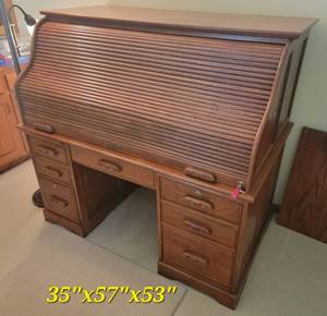 lot 66 image: American Lifestyles Traditional Rolltop Desk
