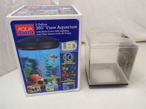2 small desktop aquariums