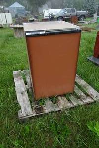 lot 137 image: Vintage Mini Fridge