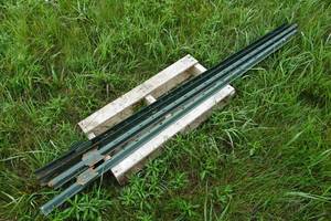 lot 145 image: Metal Fence Posts