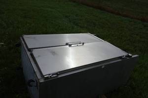 lot 153 image: Commercial Refrigerator Unit