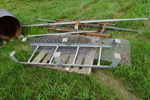 lot 160 image: Assorted Metal - Ladder, Fencing