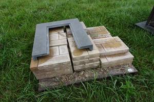lot 168 image: Landscaping Pavers