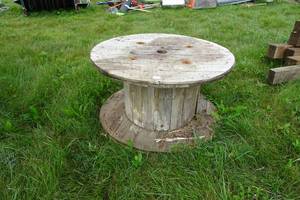 lot 175 image: Large Wooden Spool