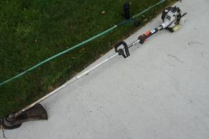 lot 12 image: Echo SRM-230 Straight Shaft Gas Trimmer