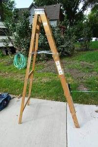 lot 267 image: Keller 6 Wood Ladder