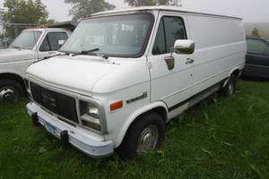 lot 10 image: 1994 GMC Vandura Van - 103,635 Miles