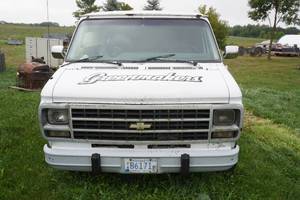 lot 11 image: 1995 Chevrolet G-Series Van