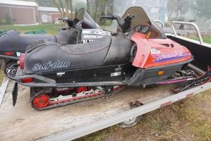 lot 7 image: 1994 Ski-Doo Formula SL Rotax 500 Snowmobile