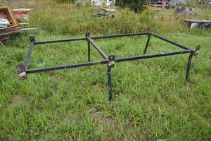 lot 210 image: Cross Tread Ladder Rack