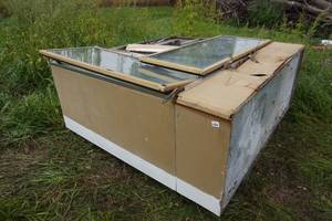 lot 208 image: Commercial Refrigerator Unit