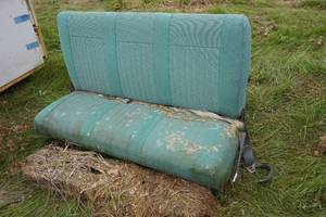lot 202 image: GM Folding Bench Seat