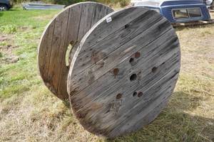 lot 249 image: Large Wooden Spool