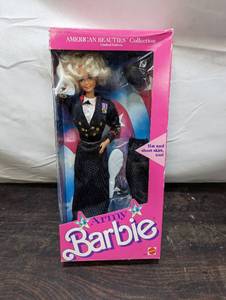 lot 14 image: Army Barbie