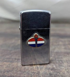 lot 9 image: Vintage Zippo Amoco Lighter 1993