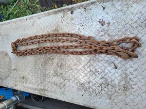 lot 236 image: 12 x 38 Log Chain - NO SHIPPING