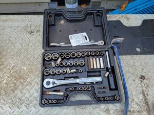 lot 252 image: CRAFTSMAN Socket Set - Includes 12, 38 and 14 Drive Socket Wrenches and Assorted Sockets in Case