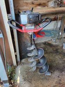 lot 22 image: Predator 6 Gas Ice Auger with Extra 8 Auger - NO SHIPPING