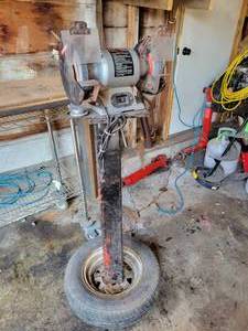 lot 24 image: Shop Force 6 Bench Grinder on Stand - Model CBG6000 - Tested and Works - NO SHIPPING